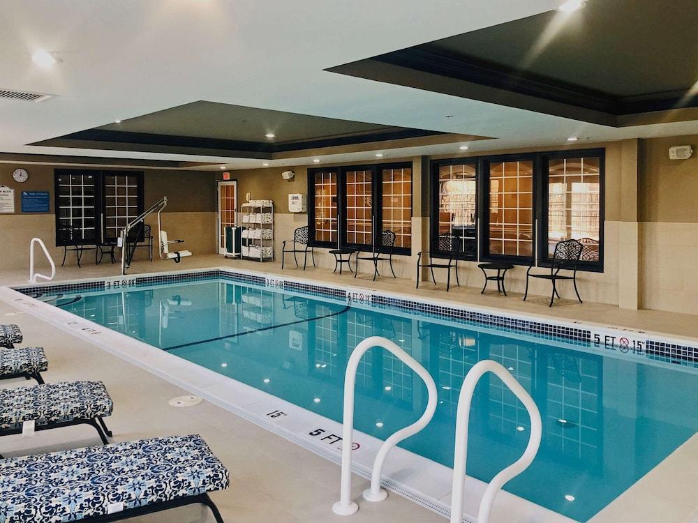 Comfort Inn & Suites Sturbridge-Brimfield Dış mekan fotoğraf