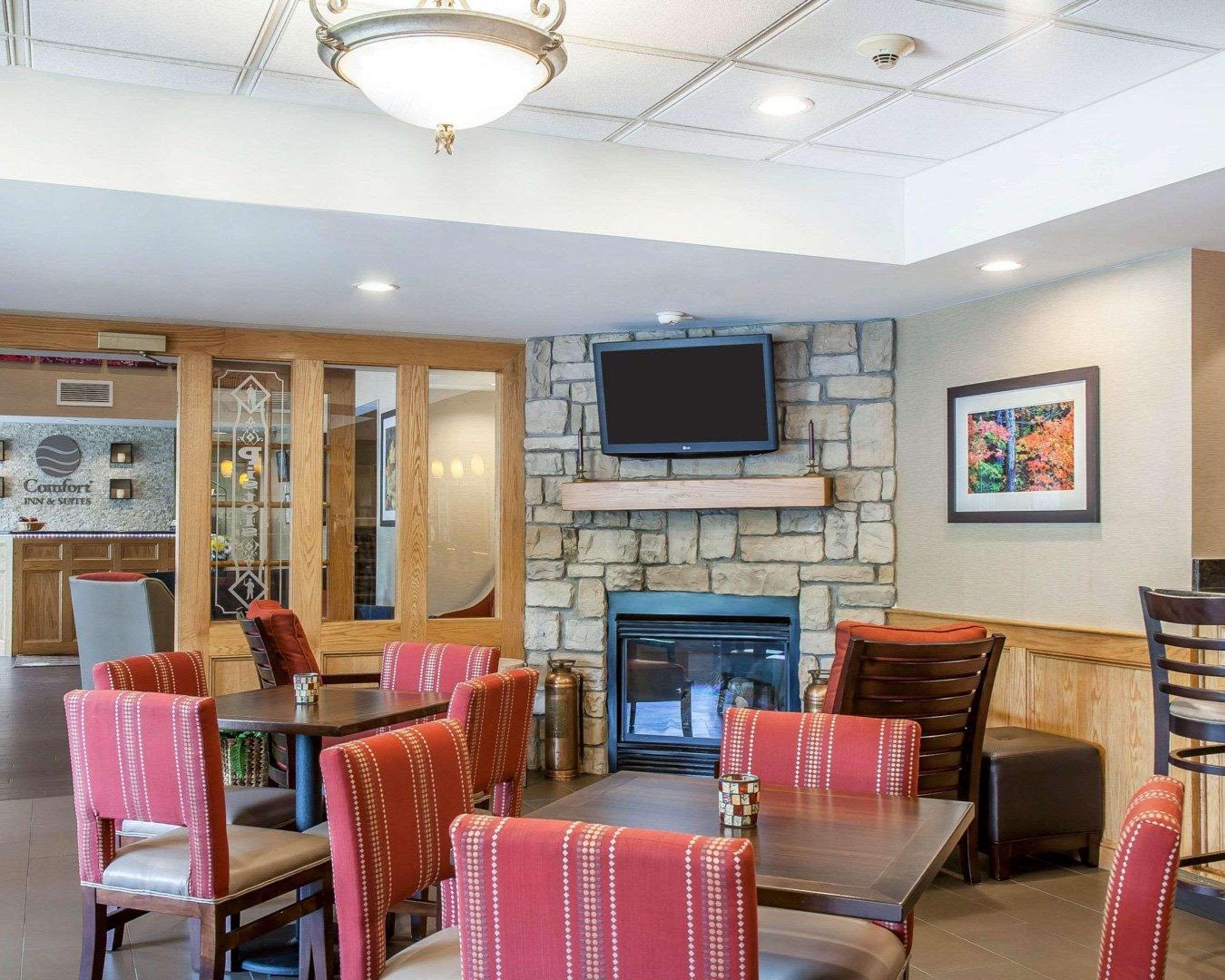 Comfort Inn & Suites Sturbridge-Brimfield Dış mekan fotoğraf