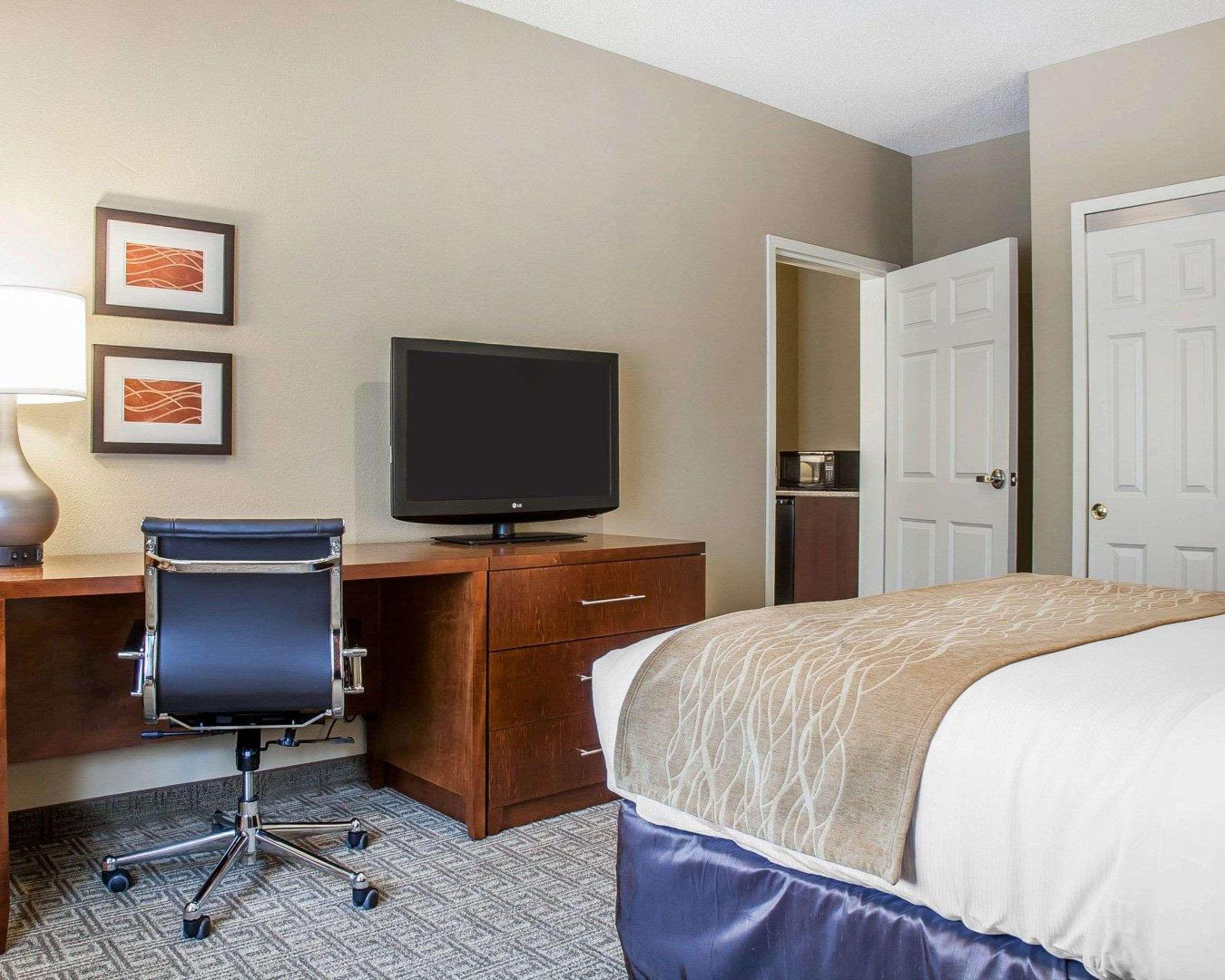 Comfort Inn & Suites Sturbridge-Brimfield Dış mekan fotoğraf