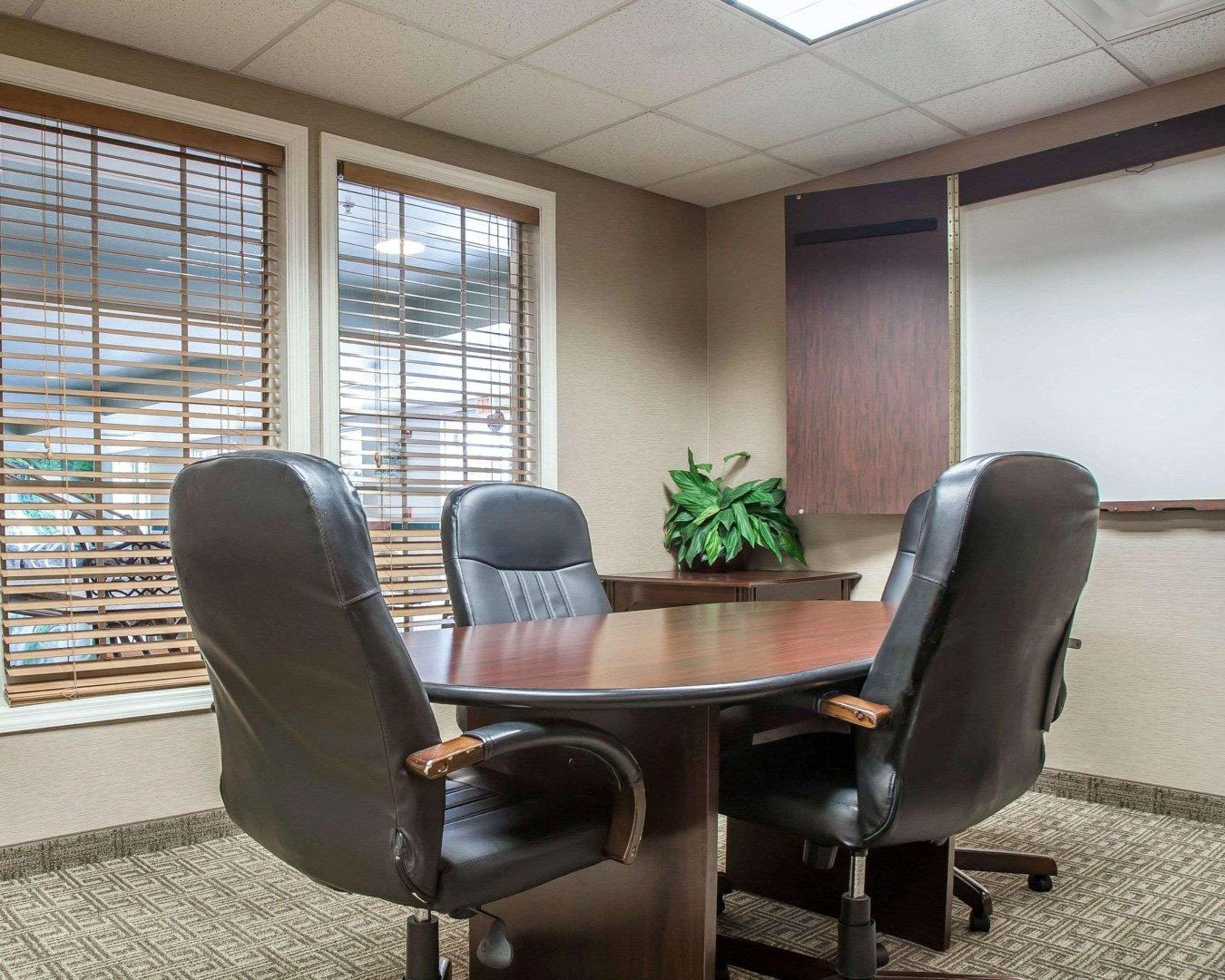 Comfort Inn & Suites Sturbridge-Brimfield Dış mekan fotoğraf
