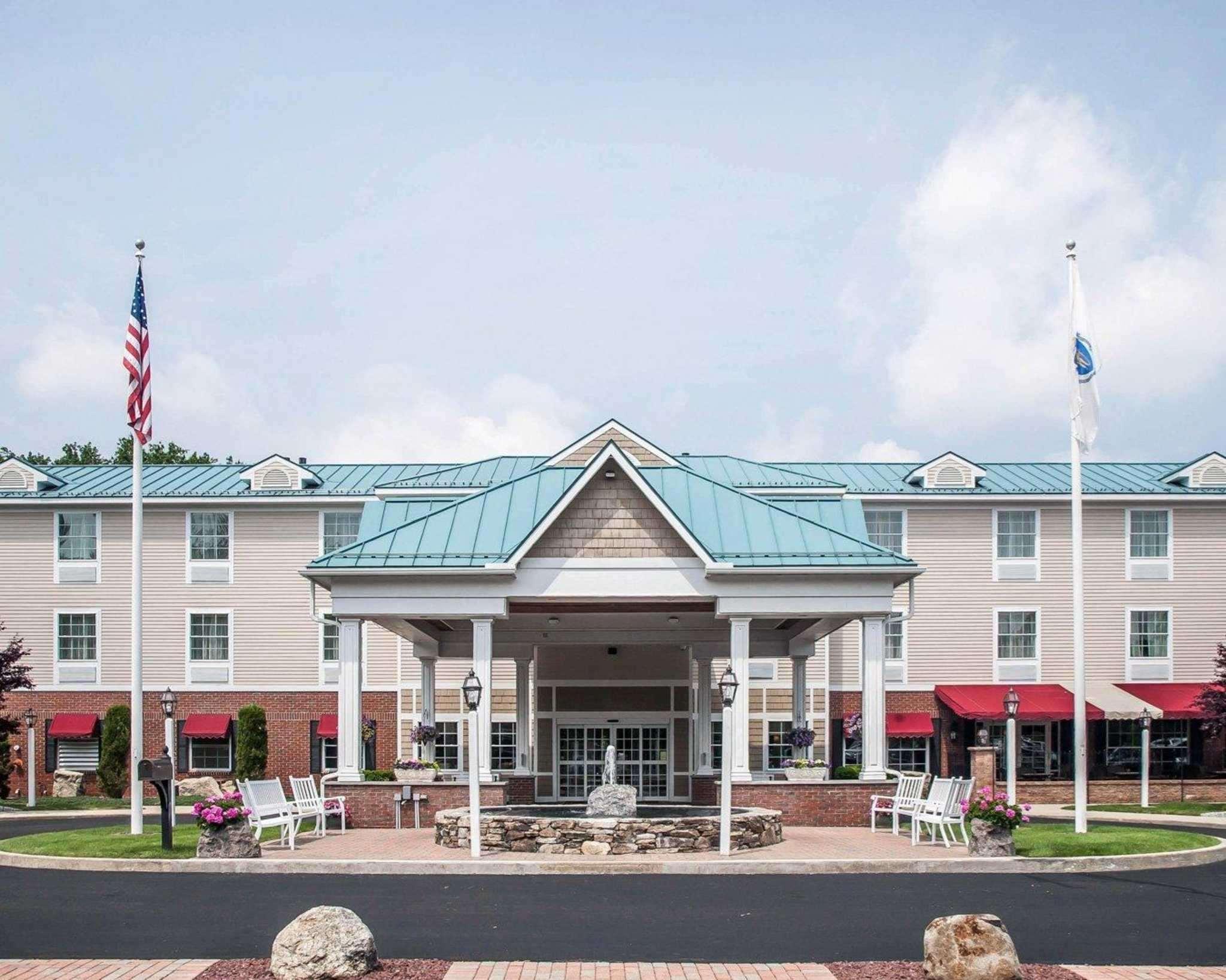 Comfort Inn & Suites Sturbridge-Brimfield Dış mekan fotoğraf