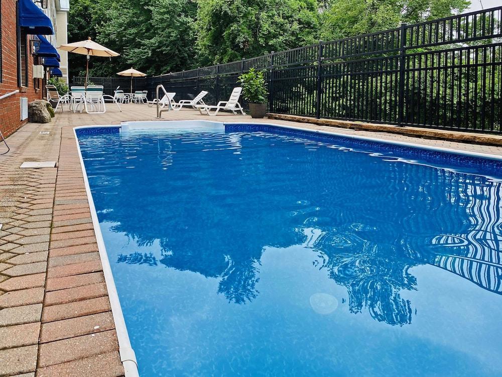 Comfort Inn & Suites Sturbridge-Brimfield Dış mekan fotoğraf